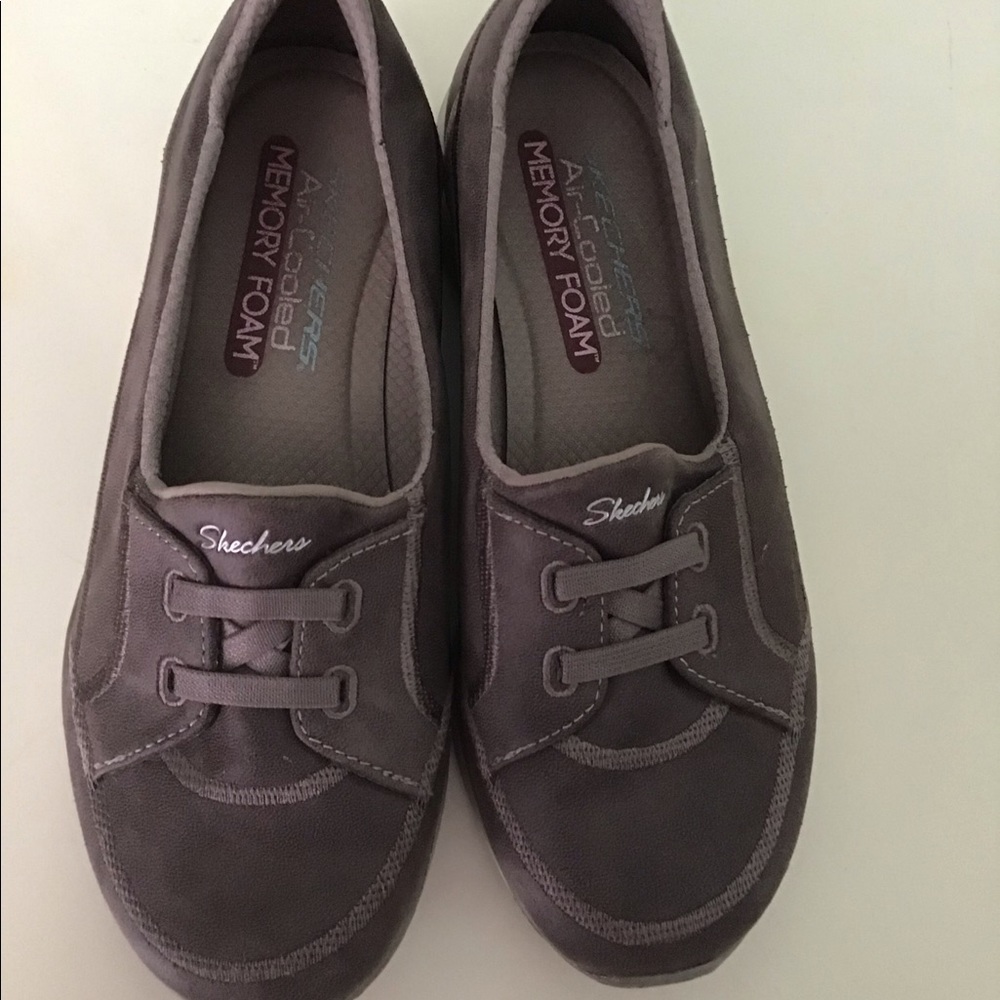 Skechers slip on